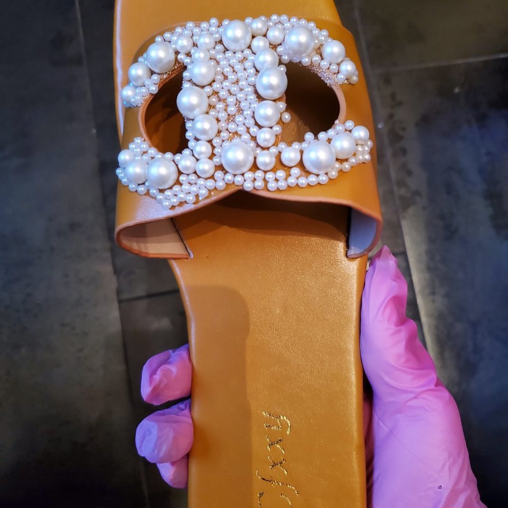 Fashion 'Pearl' Sandals - Picture 4 of 7